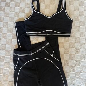 ALO Yoga Black and White Sports Bra and Leggings Set